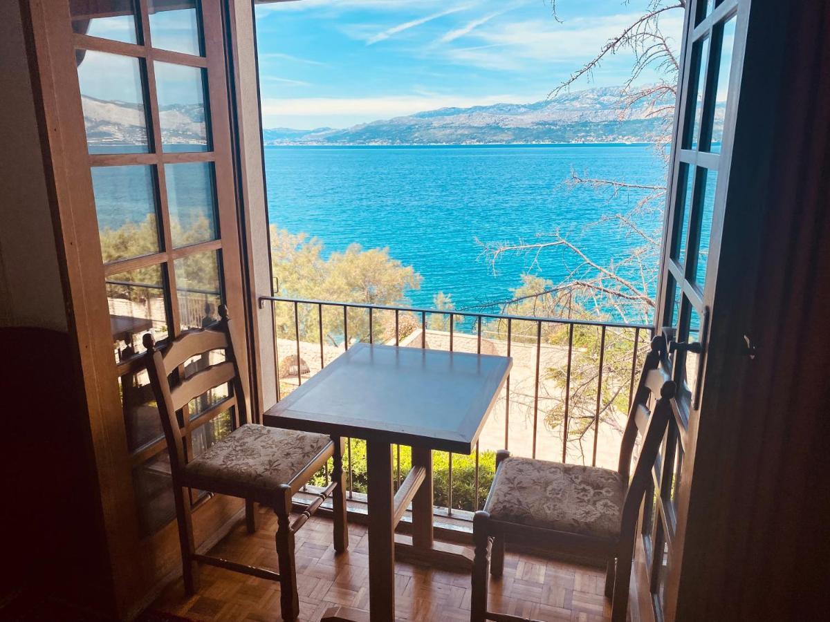 Apartmenthaus Punta **** Splitska Eksteriør bilde